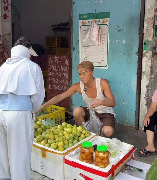 自己, 都带着旋律, 一柜球衣全