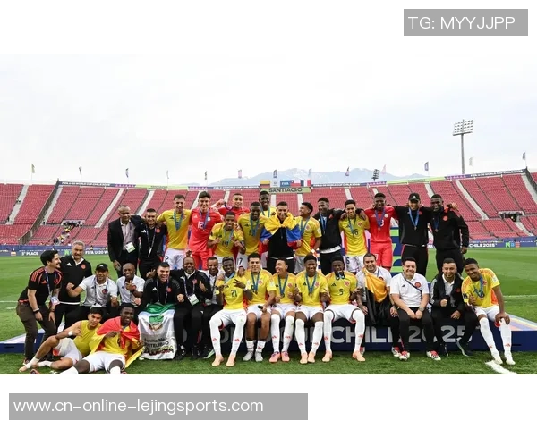 提慕斯U20与中央水手U20激战正酣青少年足球赛精彩回顾与分析